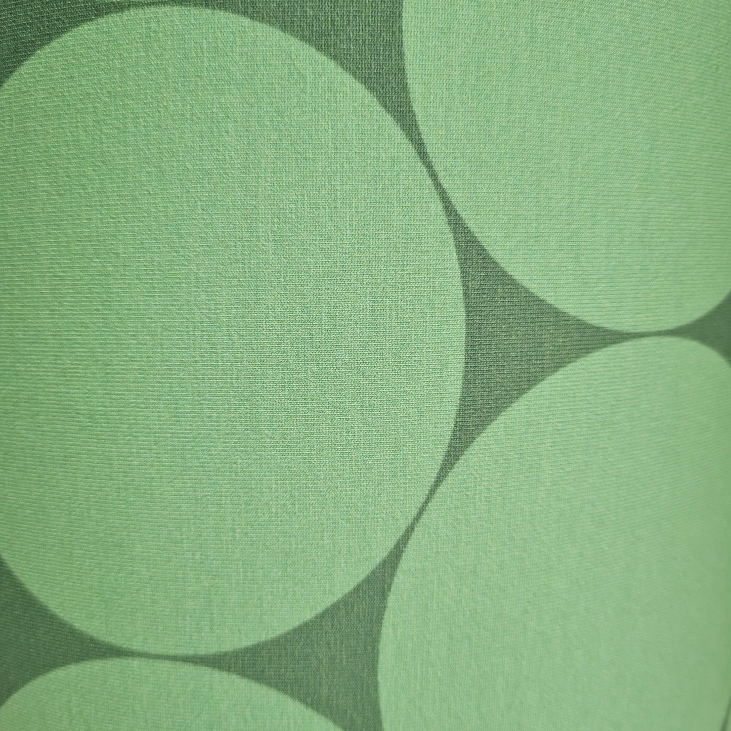 Big dots, Green
